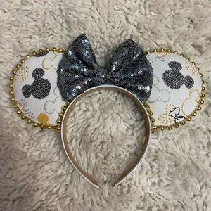 Minnie Mouse Ears